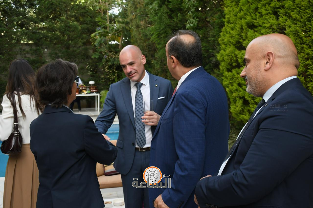 Madar Al-Saa Images 0.24274901589038844