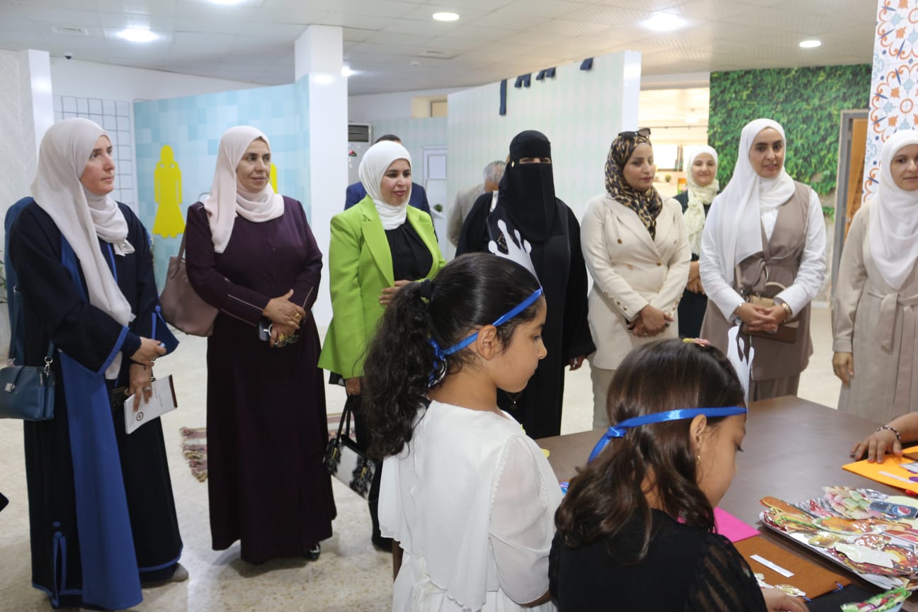 Madar Al-Saa Images 0.5720537832806117