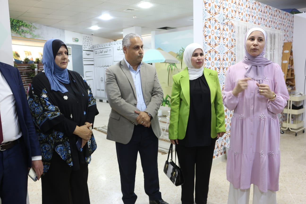 Madar Al-Saa Images 0.48625446474683476