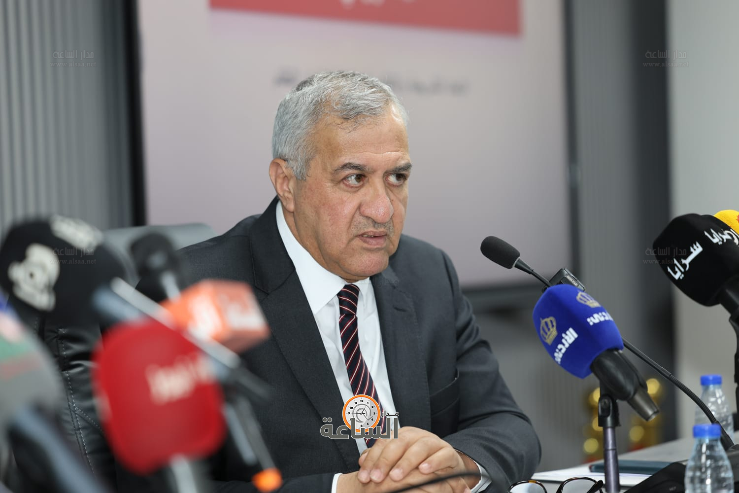 Madar Al-Saa Images 0.43657360674153367