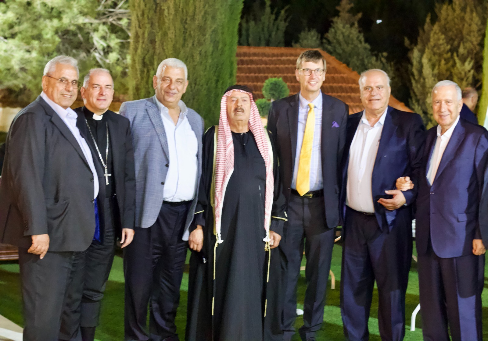 Madar Al-Saa Images 0.6513657622938432