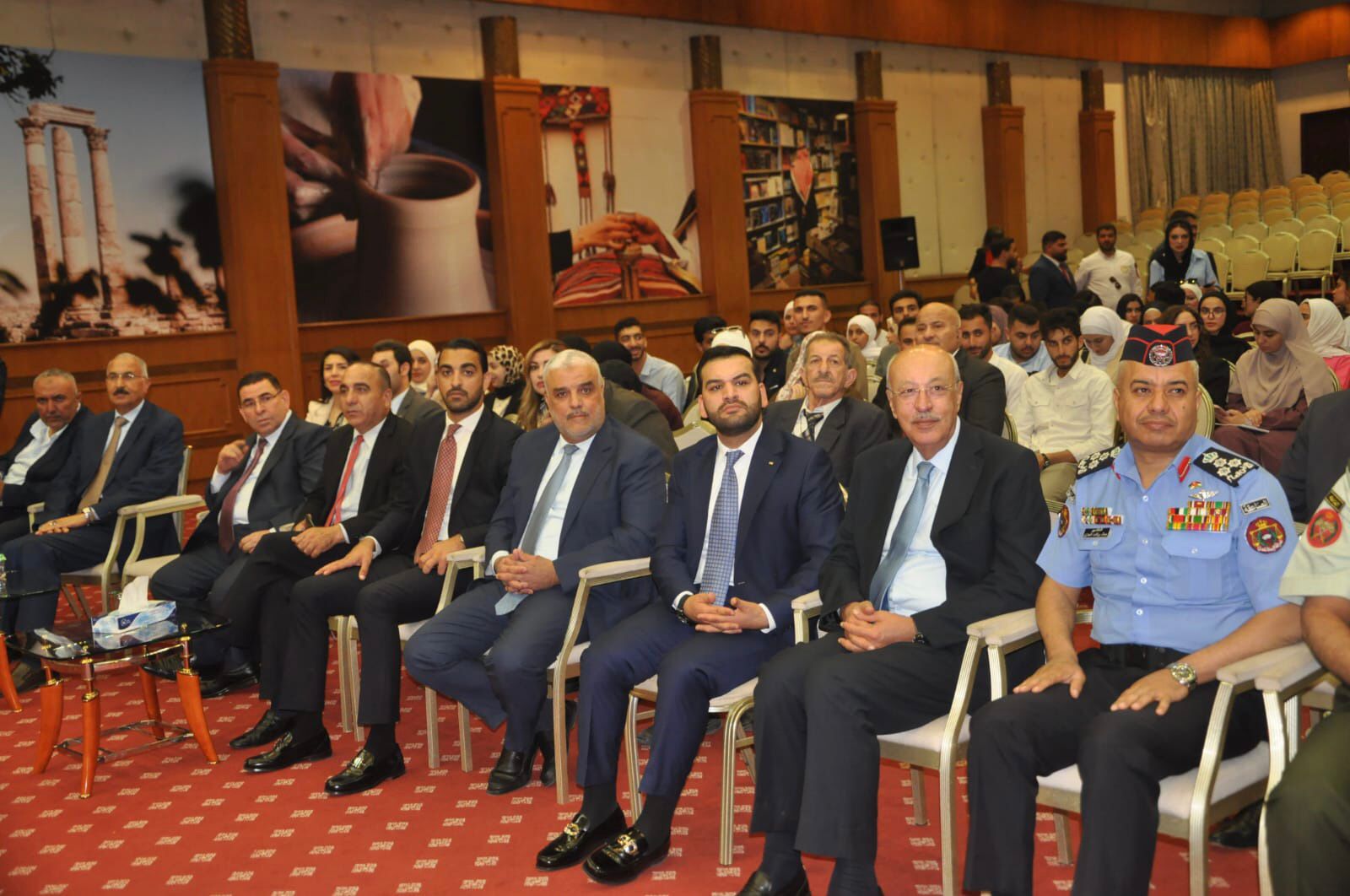 Madar Al-Saa Images 0.17447470943934662