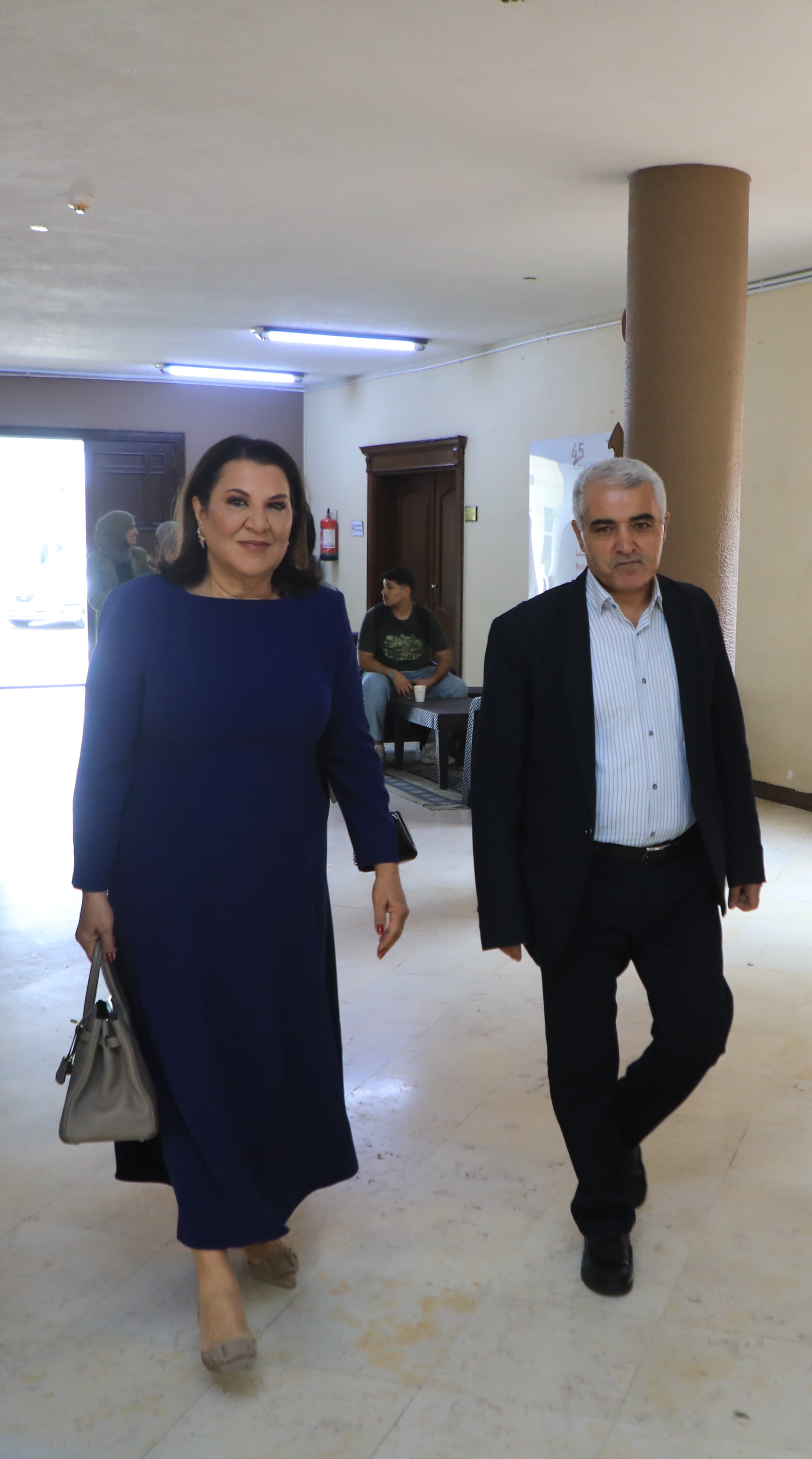 Madar Al-Saa Images 0.819398261266014