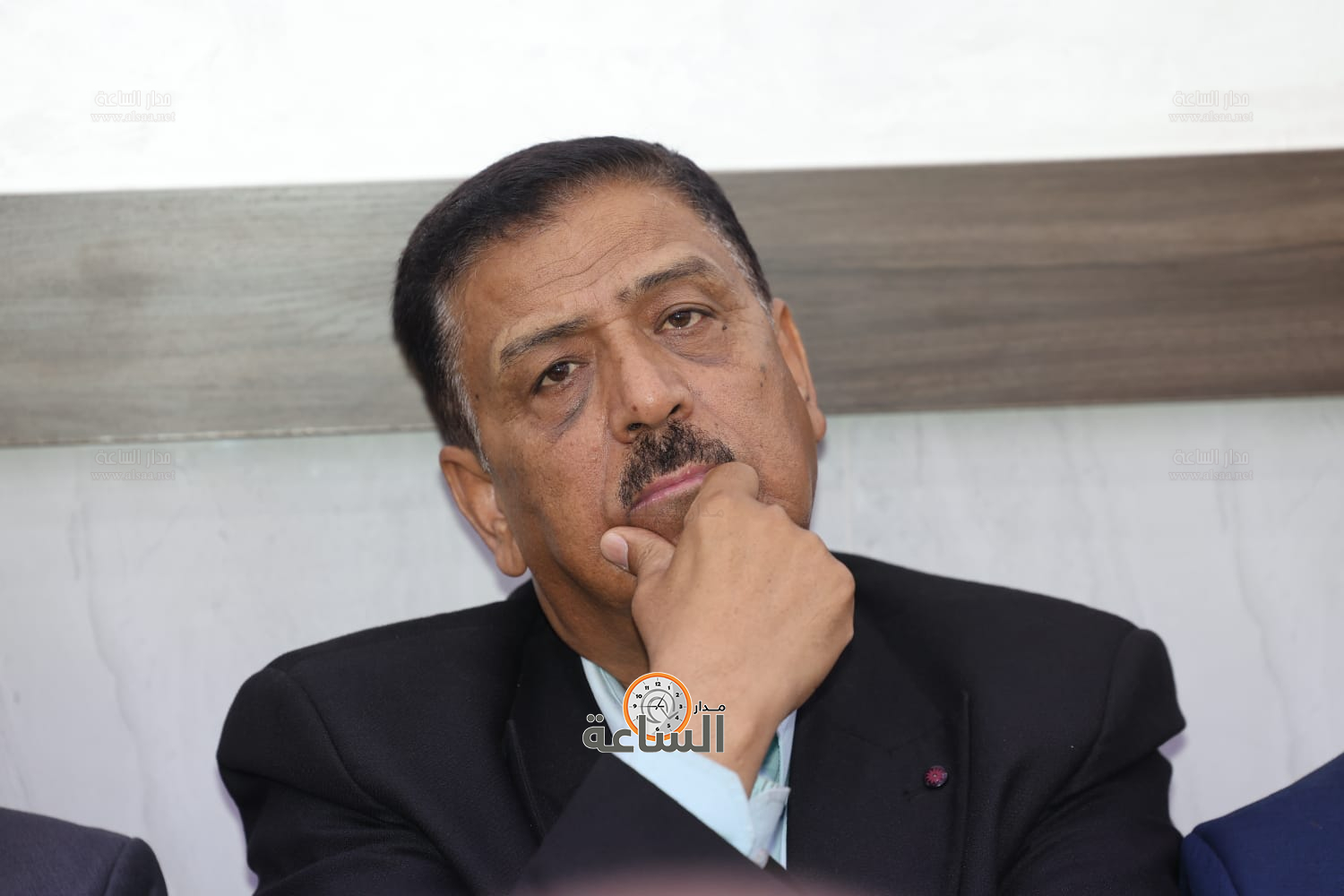 Madar Al-Saa Images 0.9951840924334473