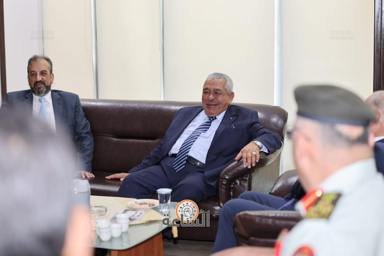 Madar Al-Saa Images 0.9749324035277639