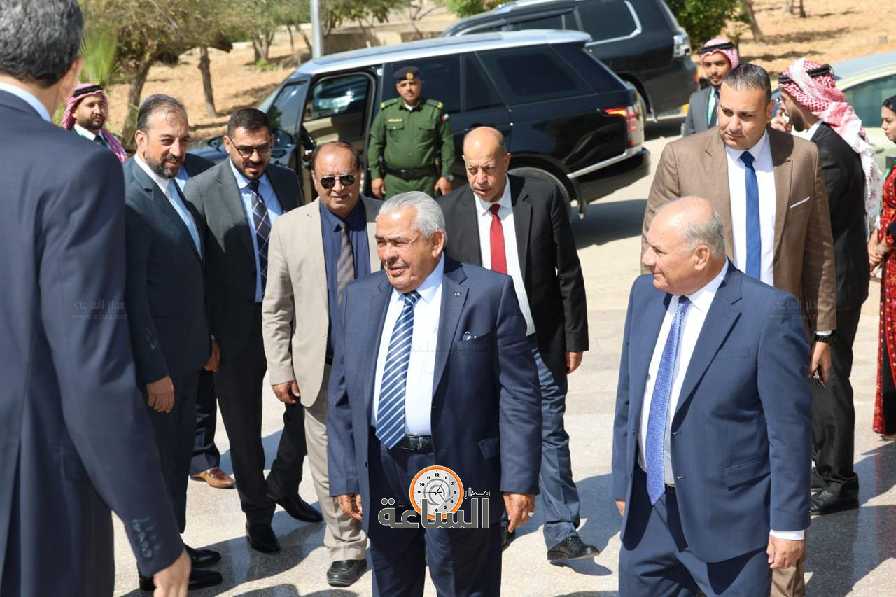 Madar Al-Saa Images 0.8434991493838835