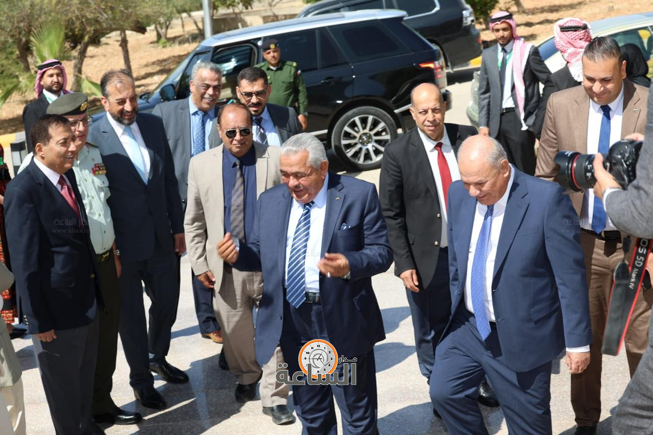 Madar Al-Saa Images 0.35923553153926835