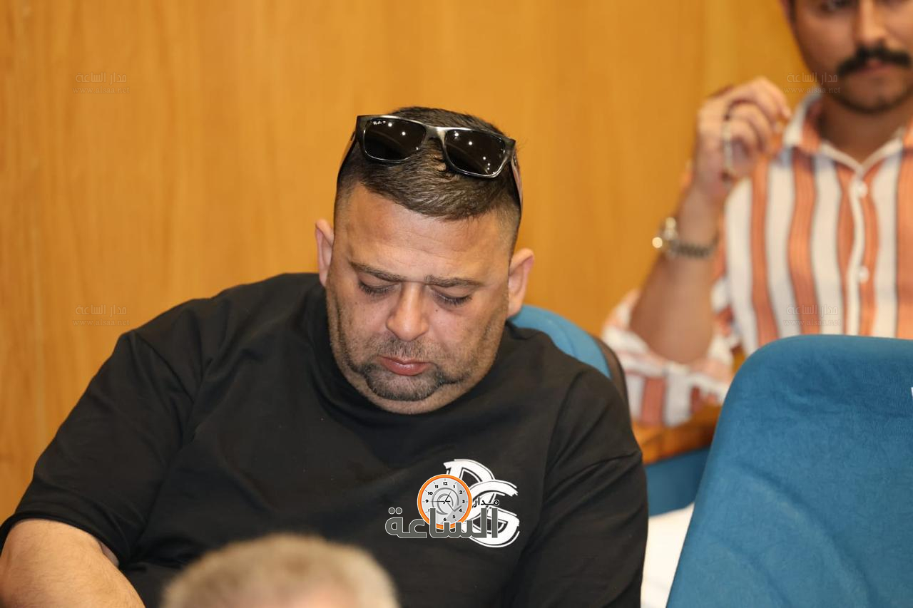 Madar Al-Saa Images 0.464147915633063