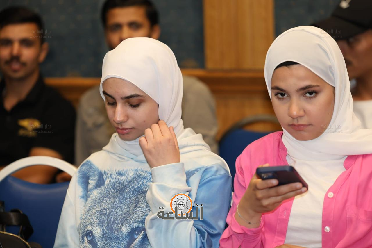 Madar Al-Saa Images 0.9829445439481138