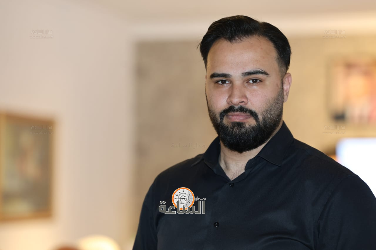 Madar Al-Saa Images 0.9408960382980098