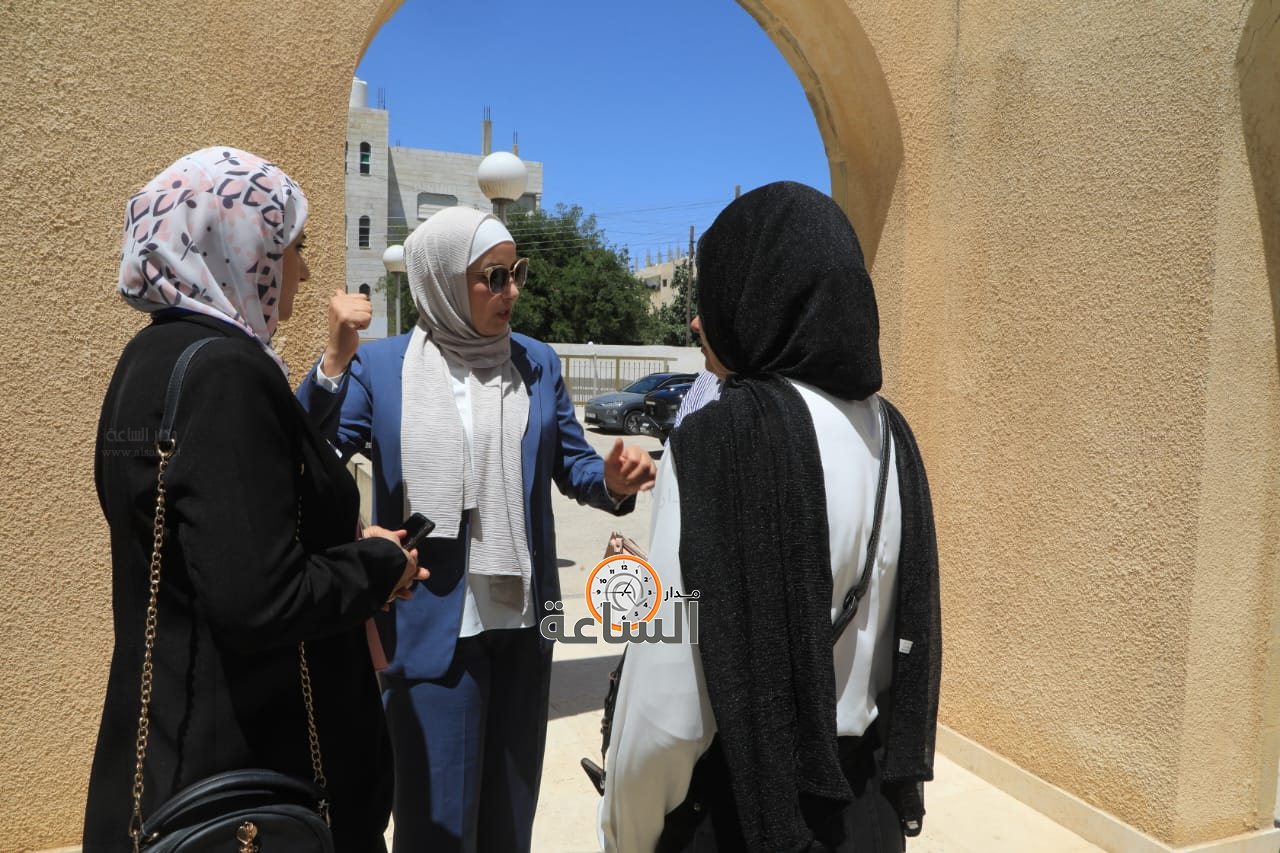 Madar Al-Saa Images 0.9770981365120895