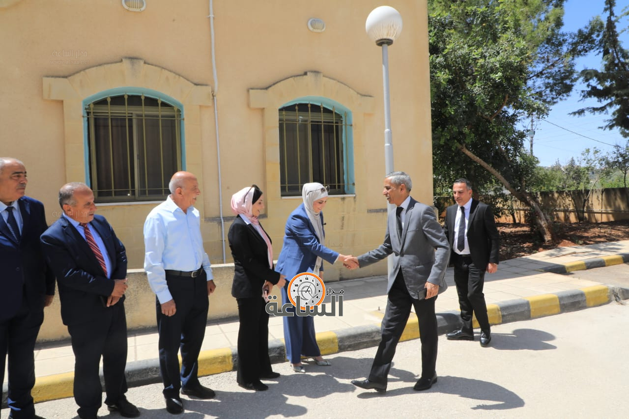 Madar Al-Saa Images 0.5495235169989077