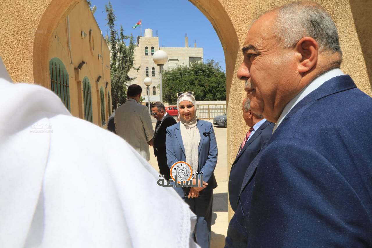 Madar Al-Saa Images 0.9774176213192002