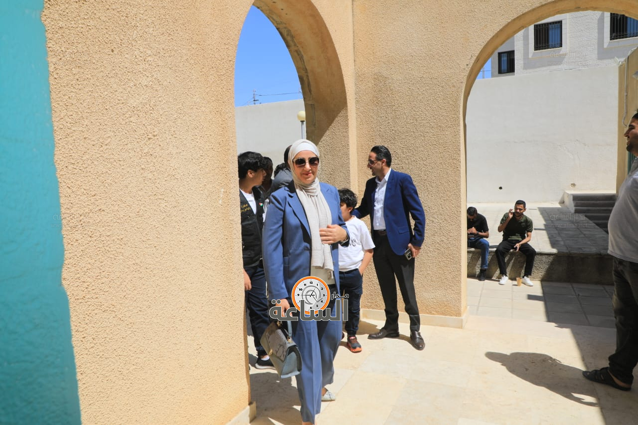 Madar Al-Saa Images 0.570158564691524