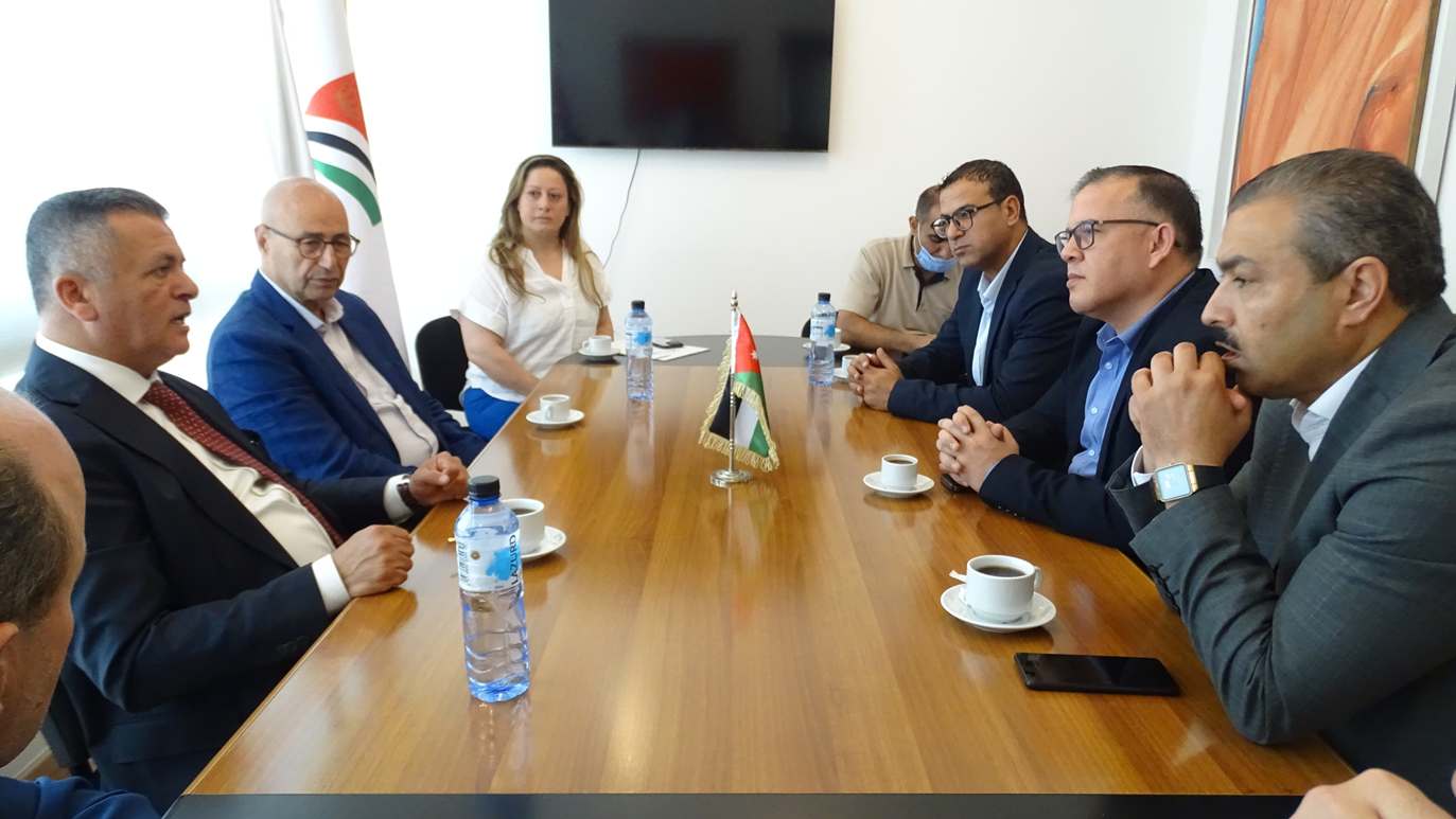 Madar Al-Saa Images 0.9704599603786686