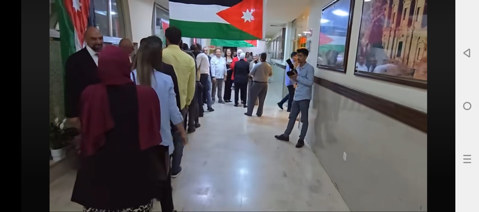 Madar Al-Saa Images 0.17024319055580794