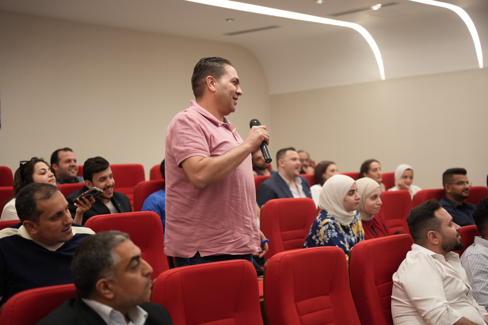 Madar Al-Saa Images 0.8671859784682914