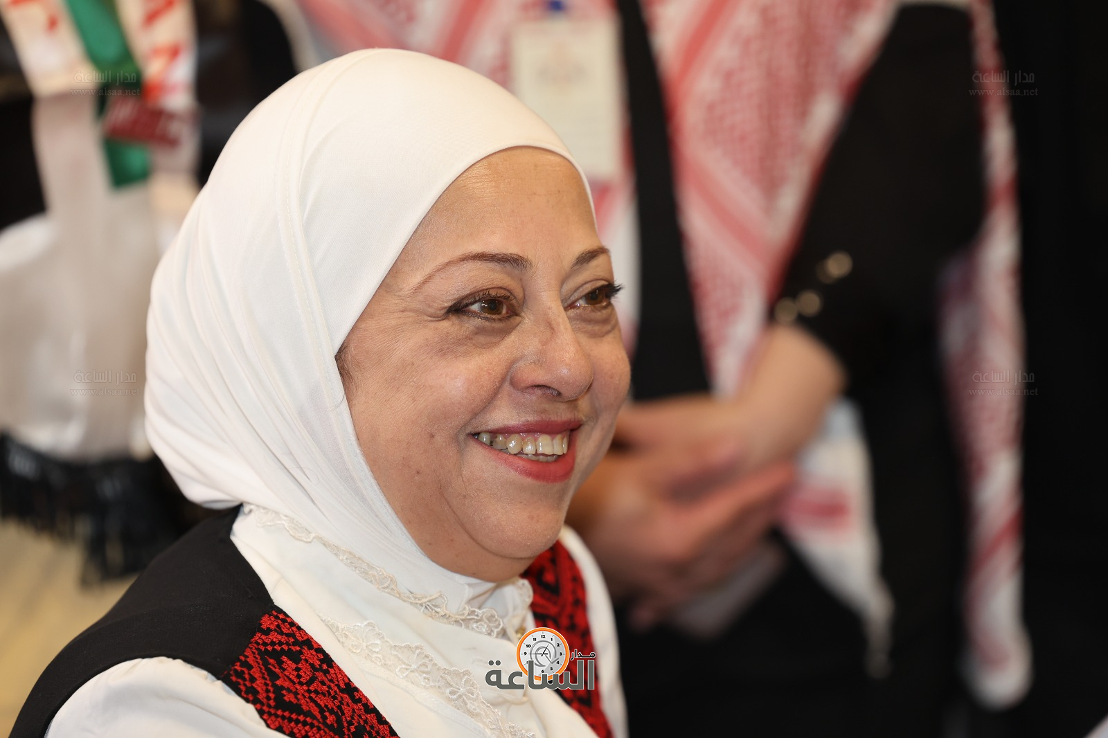 Madar Al-Saa Images 0.802052539686198