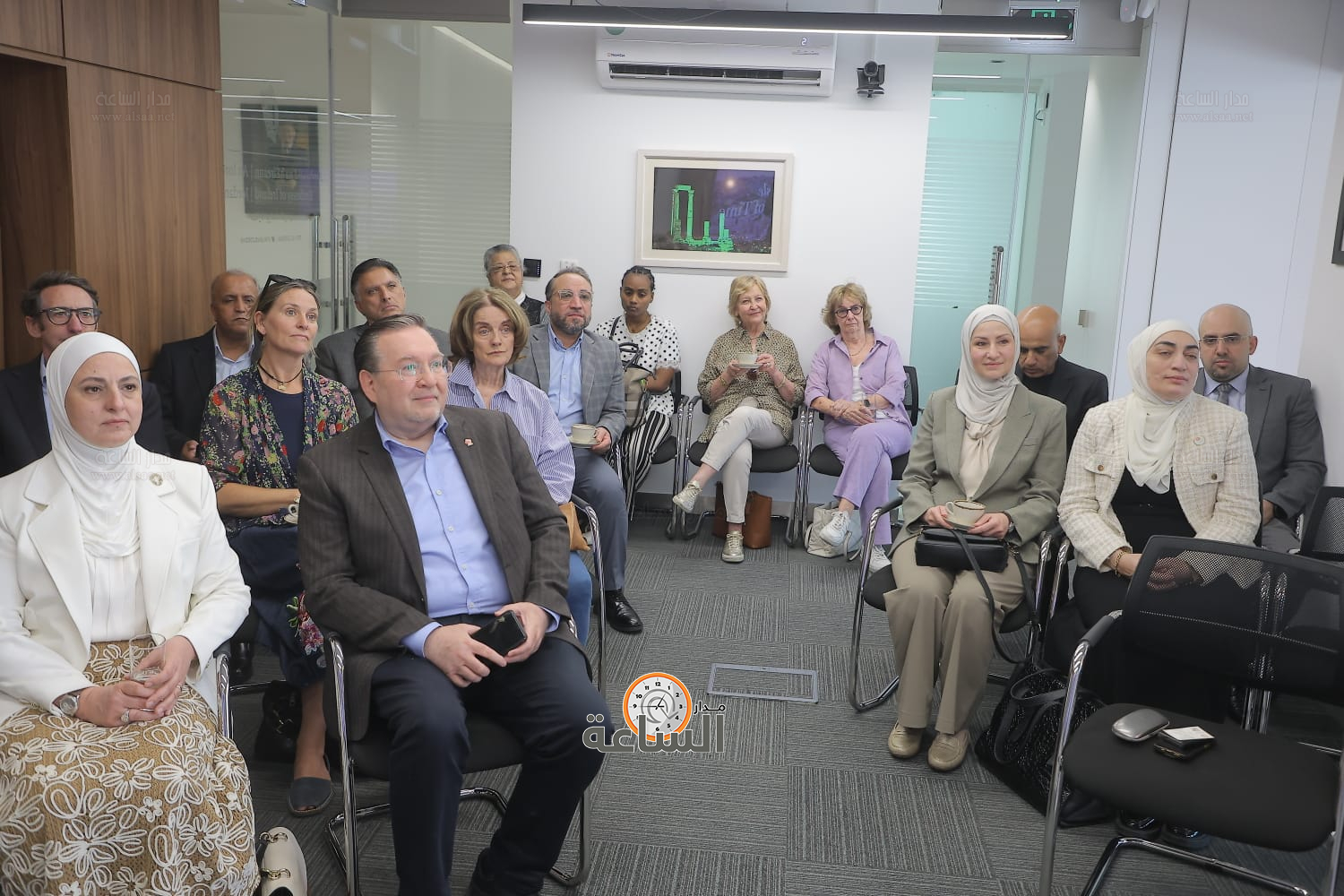 Madar Al-Saa Images 0.7077632177158723