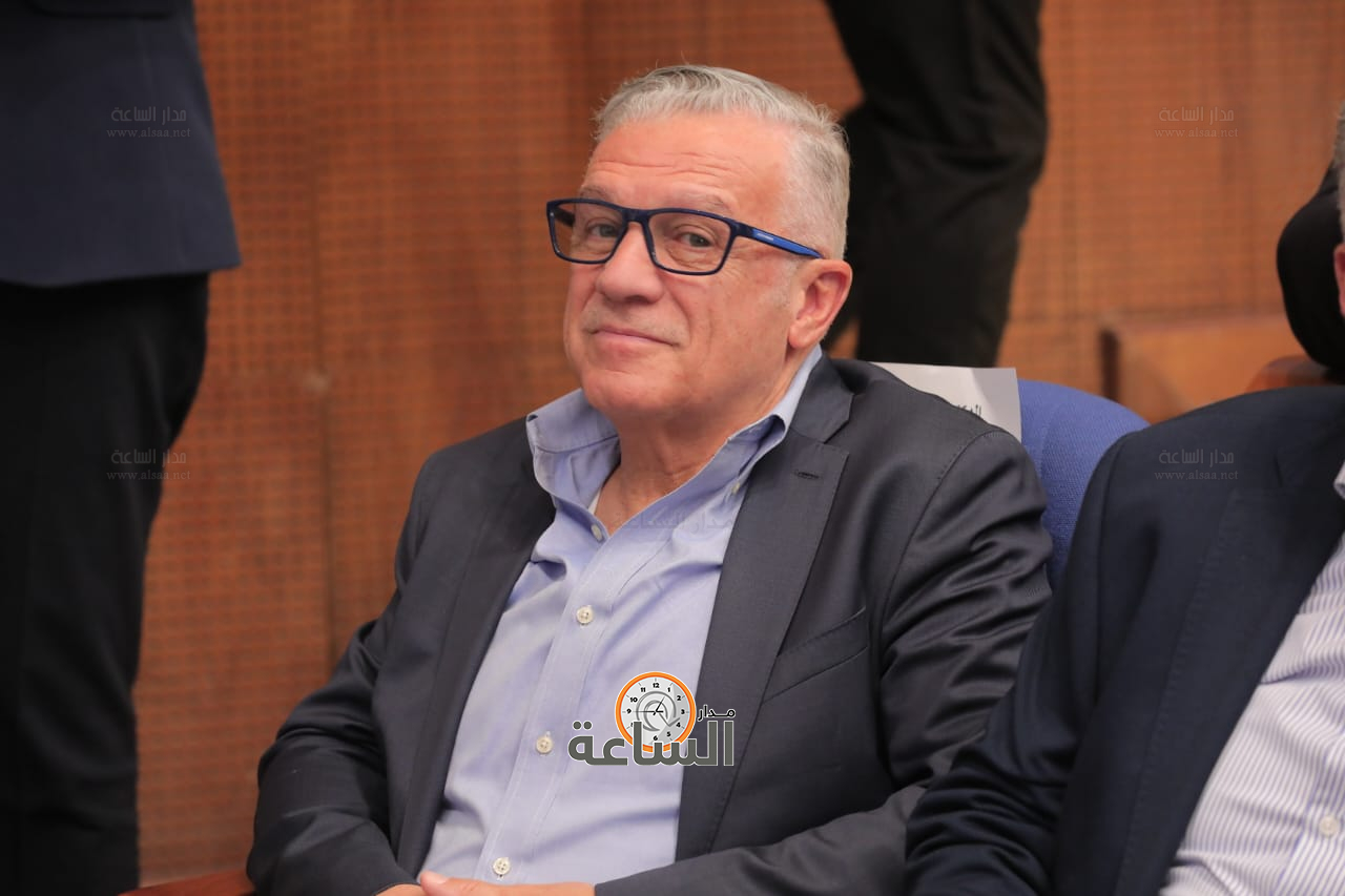 Madar Al-Saa Images 0.7022415236255767