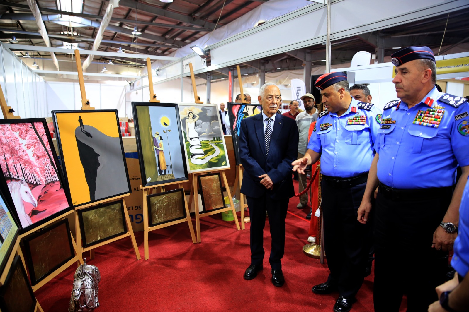 Madar Al-Saa Images 0.08041425431892979