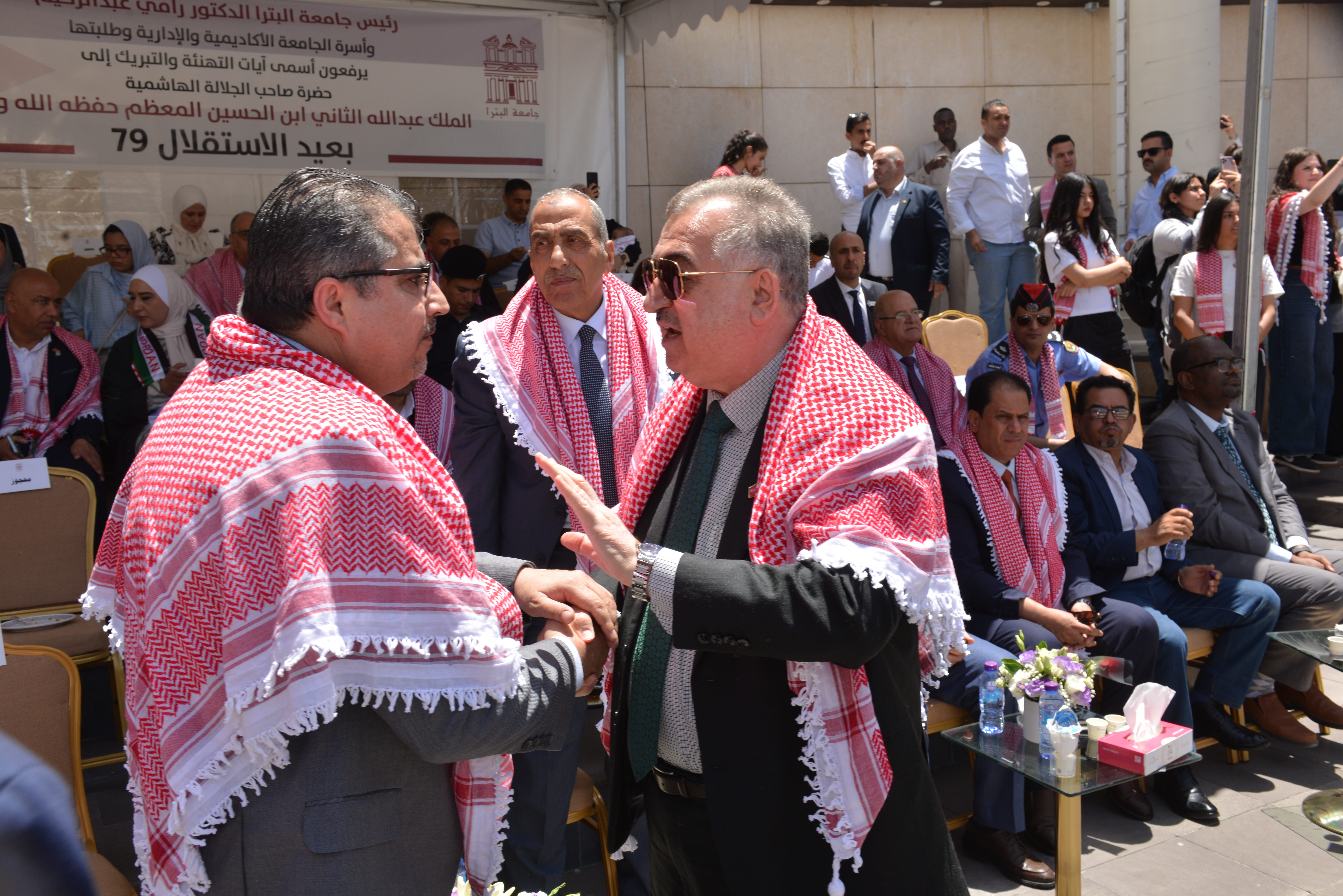 Madar Al-Saa Images 0.42123401165107943