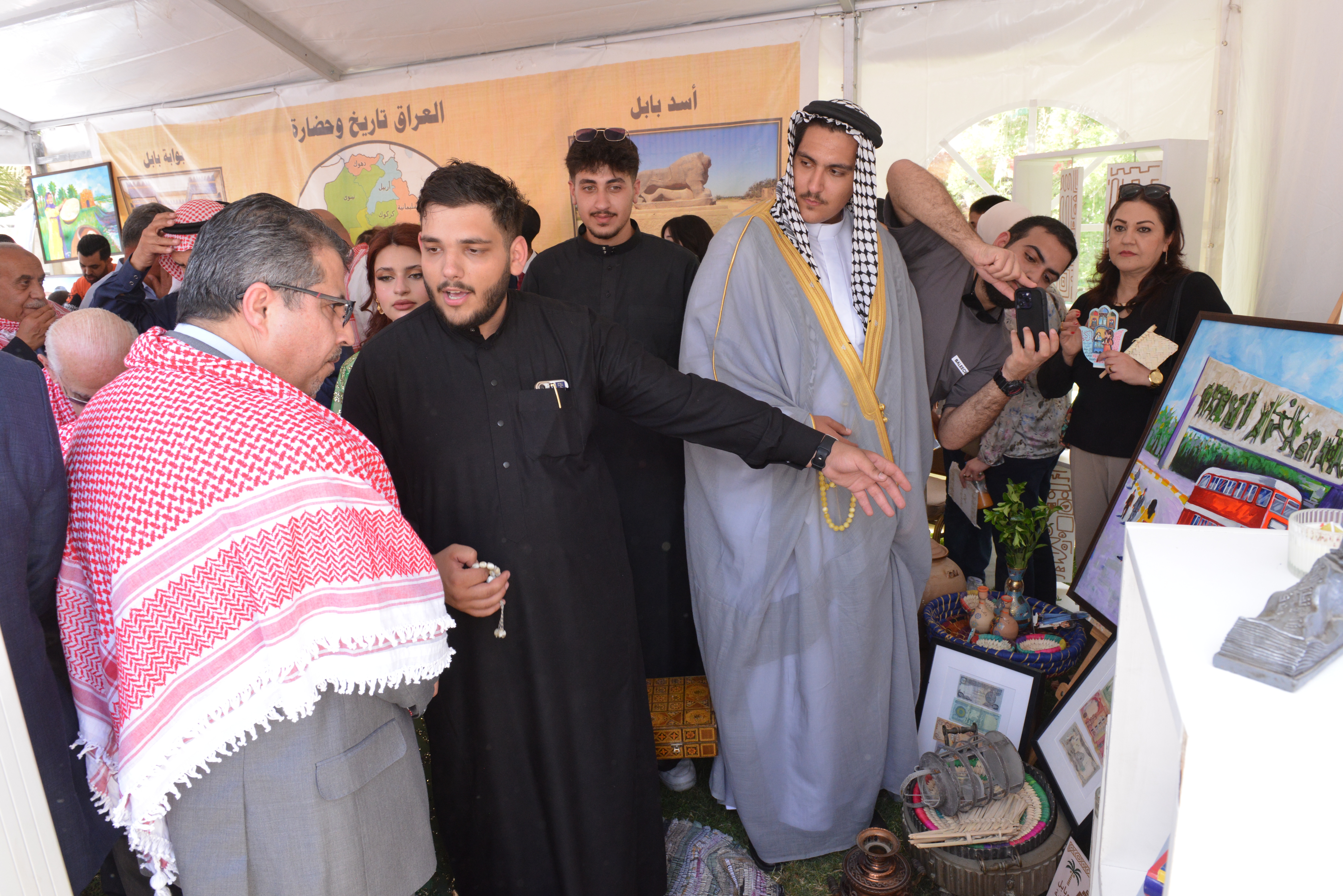 Madar Al-Saa Images 0.17487666072825125