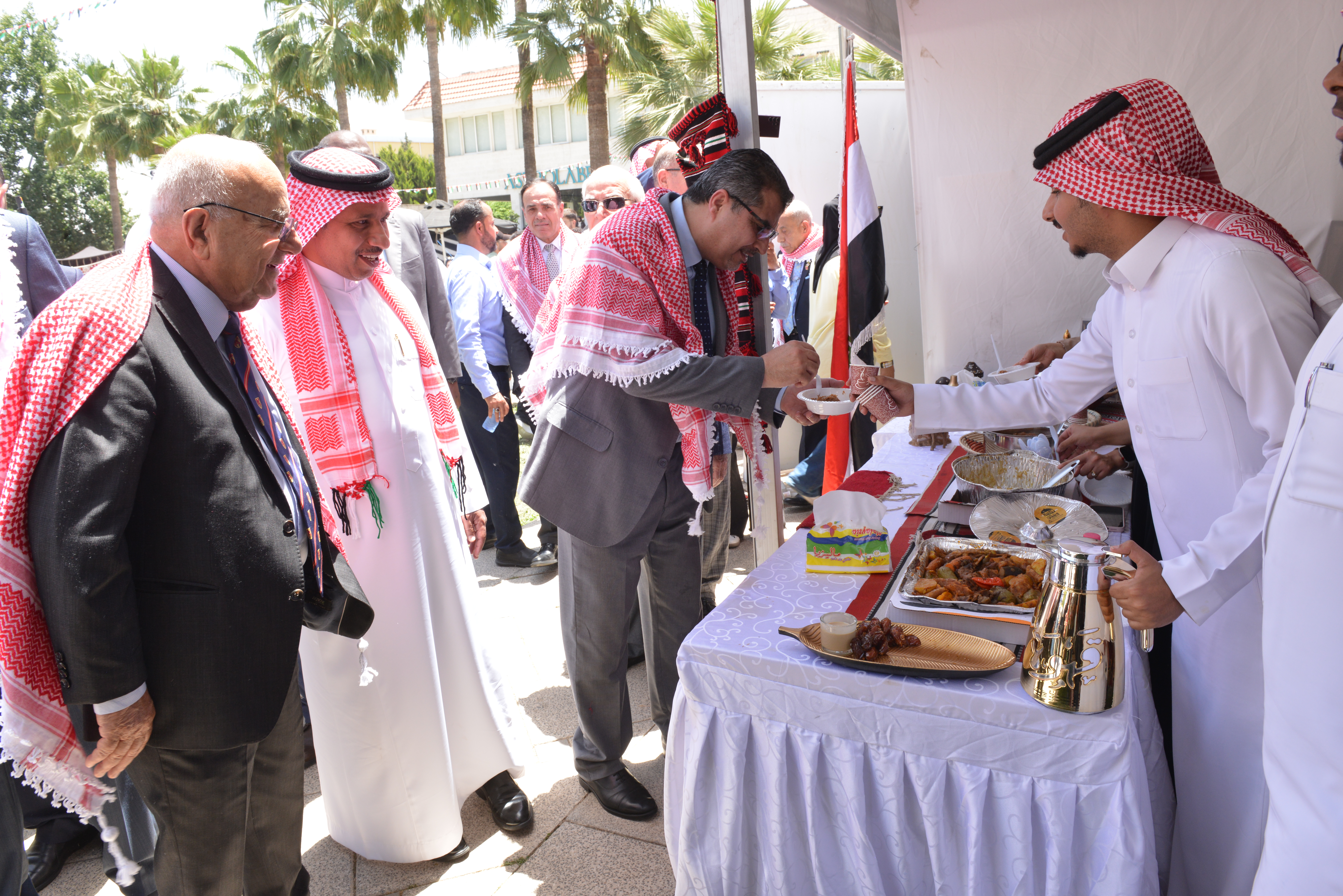 Madar Al-Saa Images 0.3333338264618606