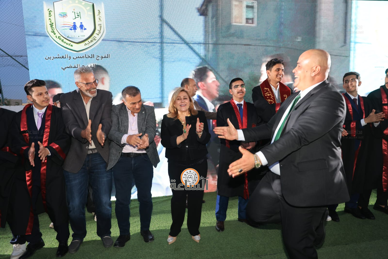 Madar Al-Saa Images 0.9895380195962256