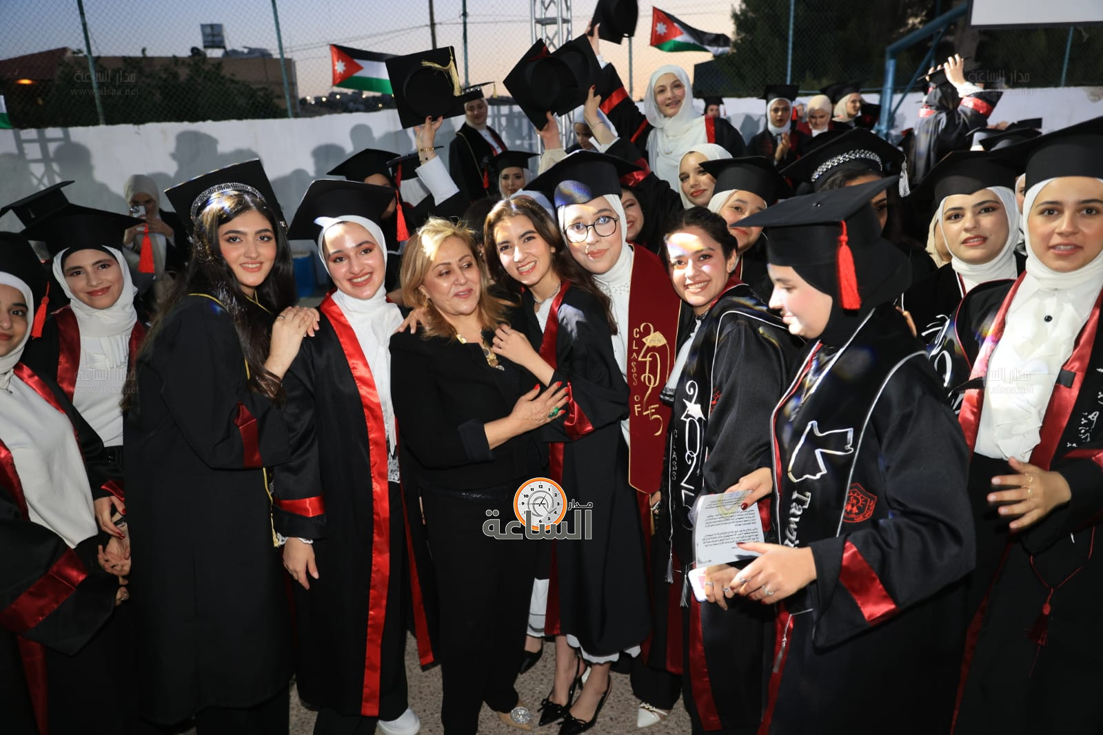 Madar Al-Saa Images 0.1119080475540648