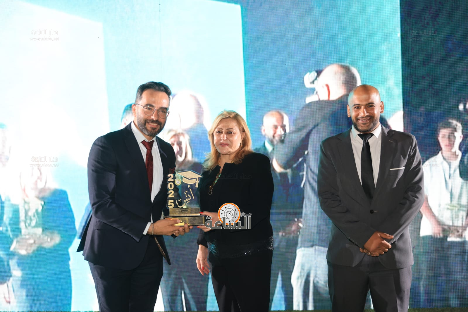 Madar Al-Saa Images 0.48044566585883197