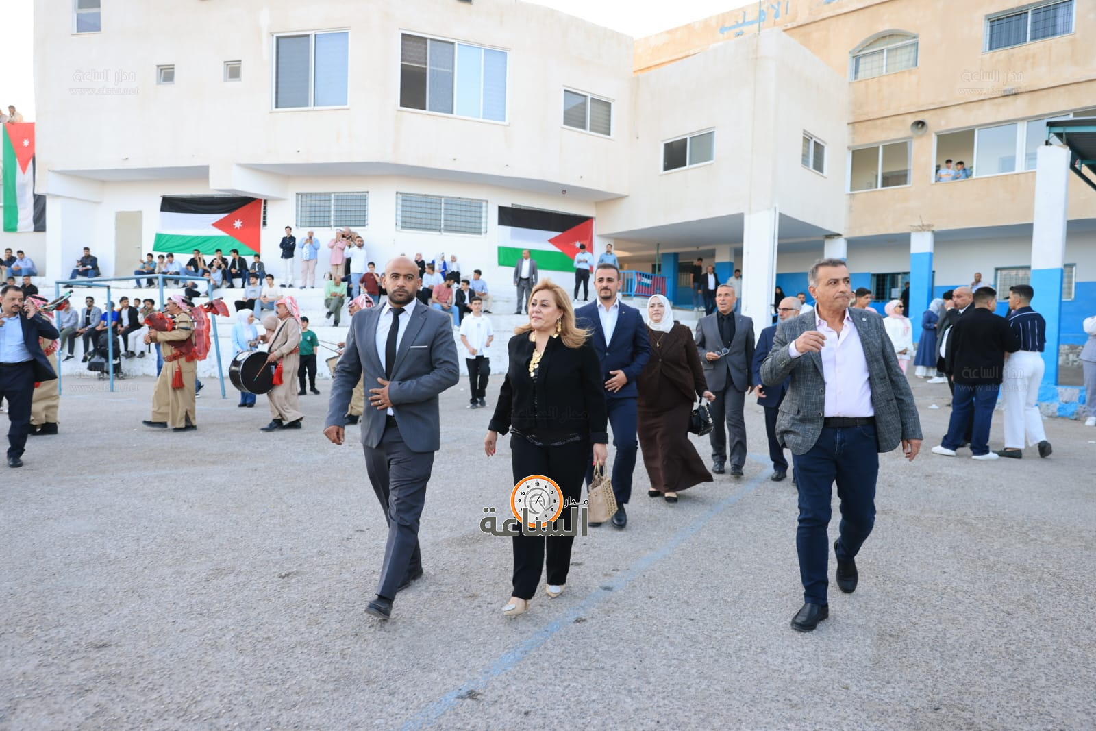 Madar Al-Saa Images 0.7795368725521932