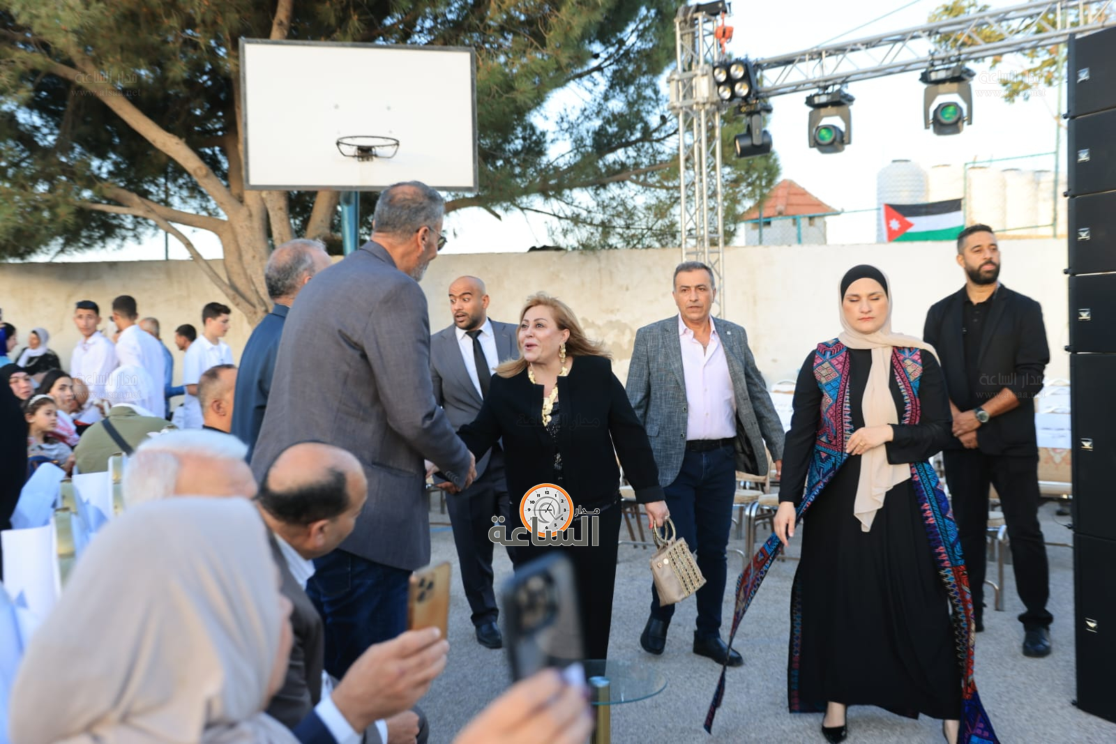 Madar Al-Saa Images 0.34236766393016815