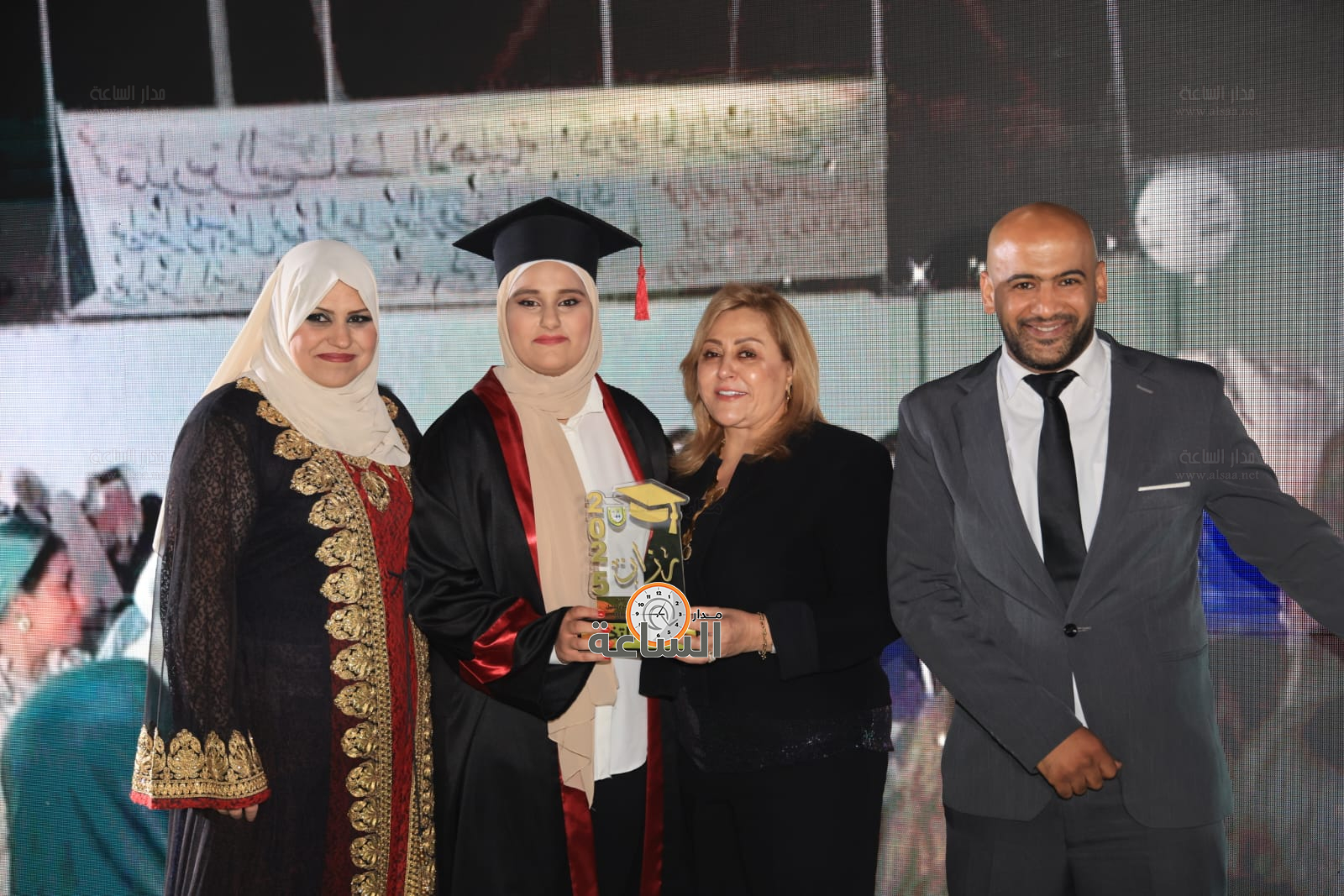 Madar Al-Saa Images 0.6138034888119742