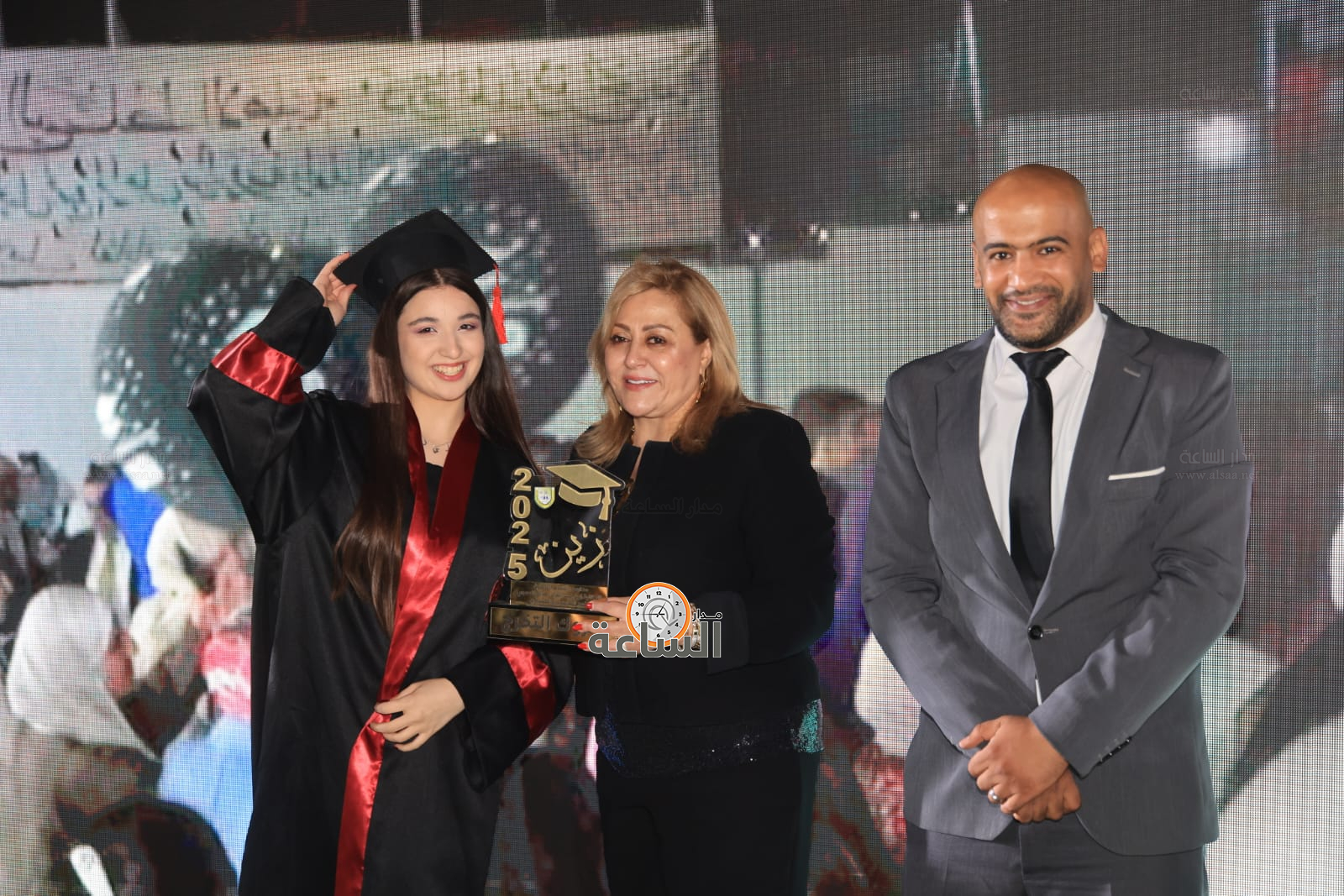 Madar Al-Saa Images 0.49639048982285694