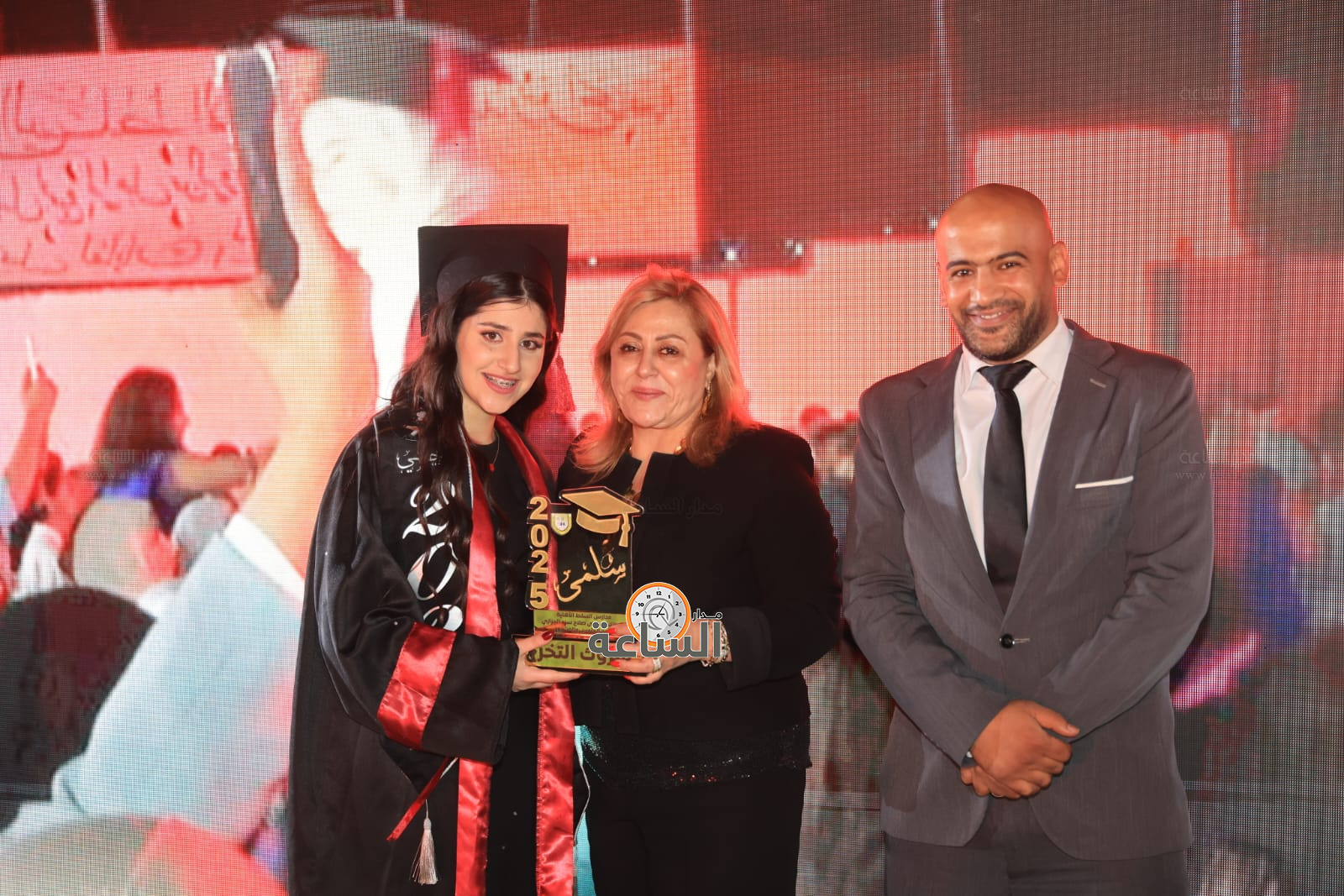 Madar Al-Saa Images 0.4300113799073755