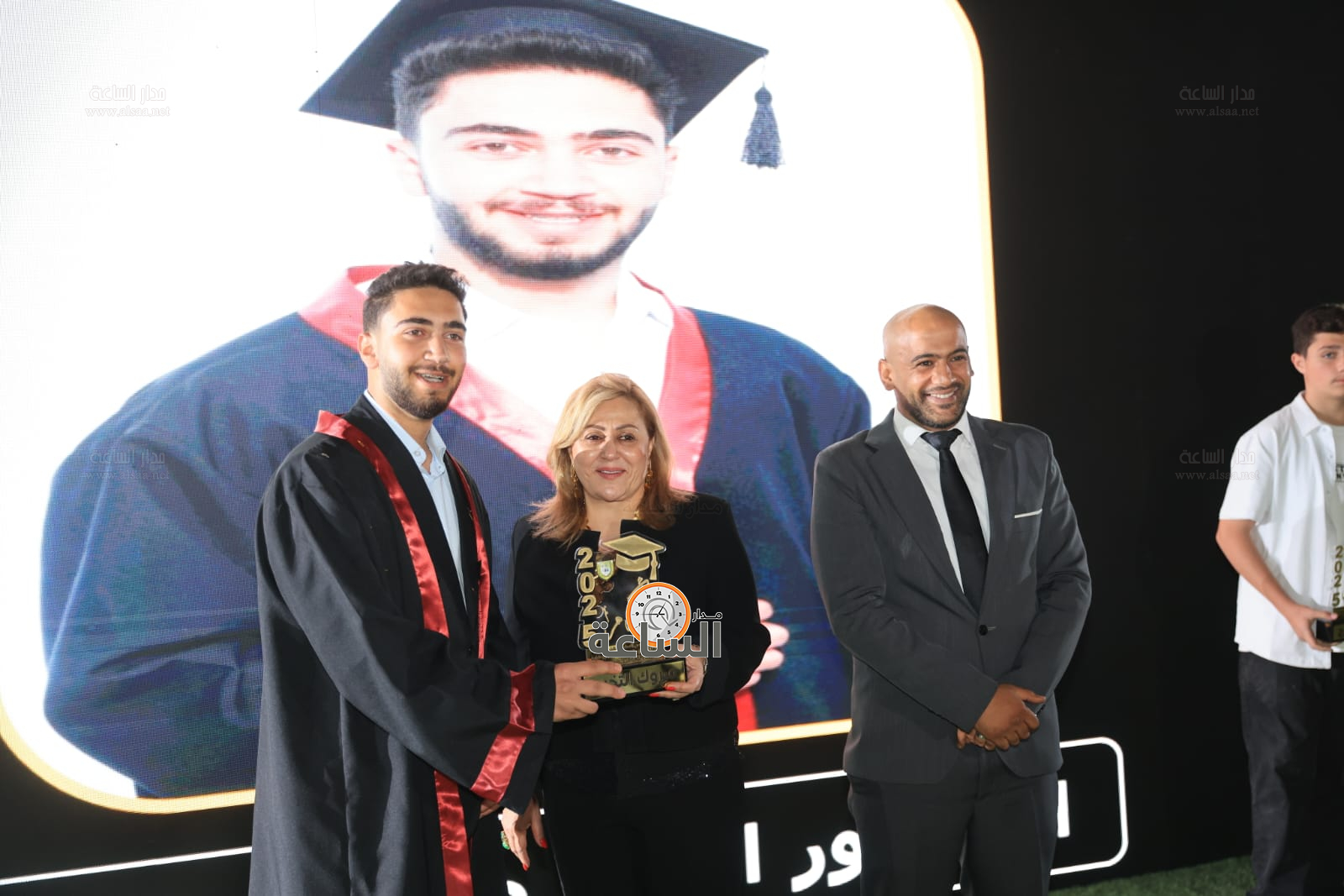 Madar Al-Saa Images 0.8275790919176899