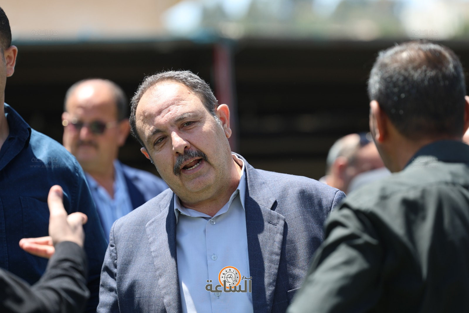 Madar Al-Saa Images 0.2923878521704345