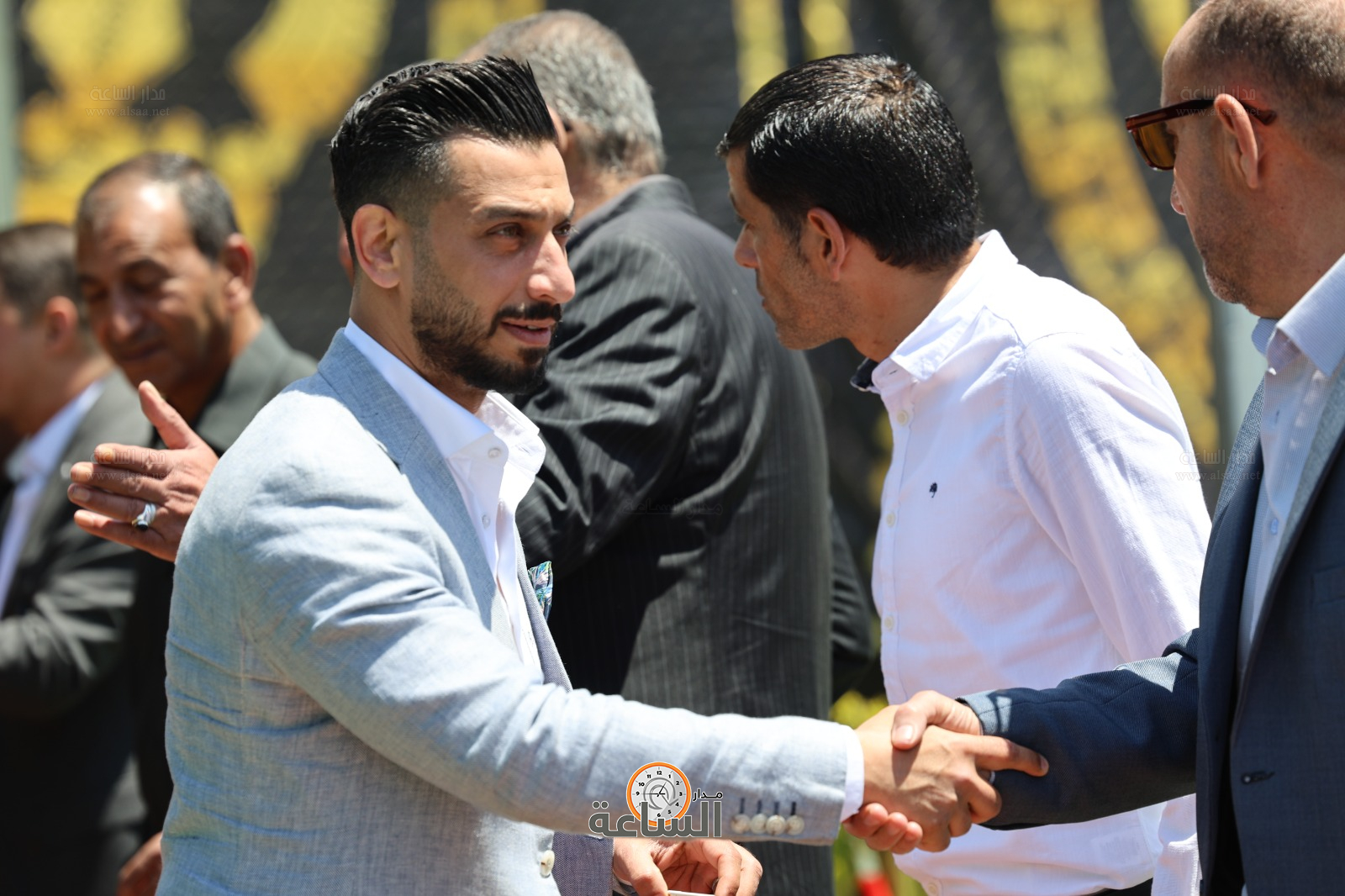 Madar Al-Saa Images 0.41855544514629717