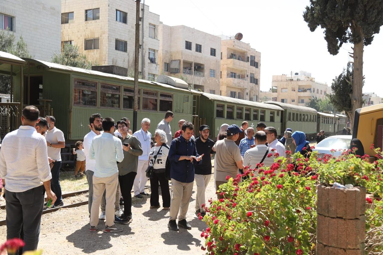 Madar Al-Saa Images 0.6042423801432945