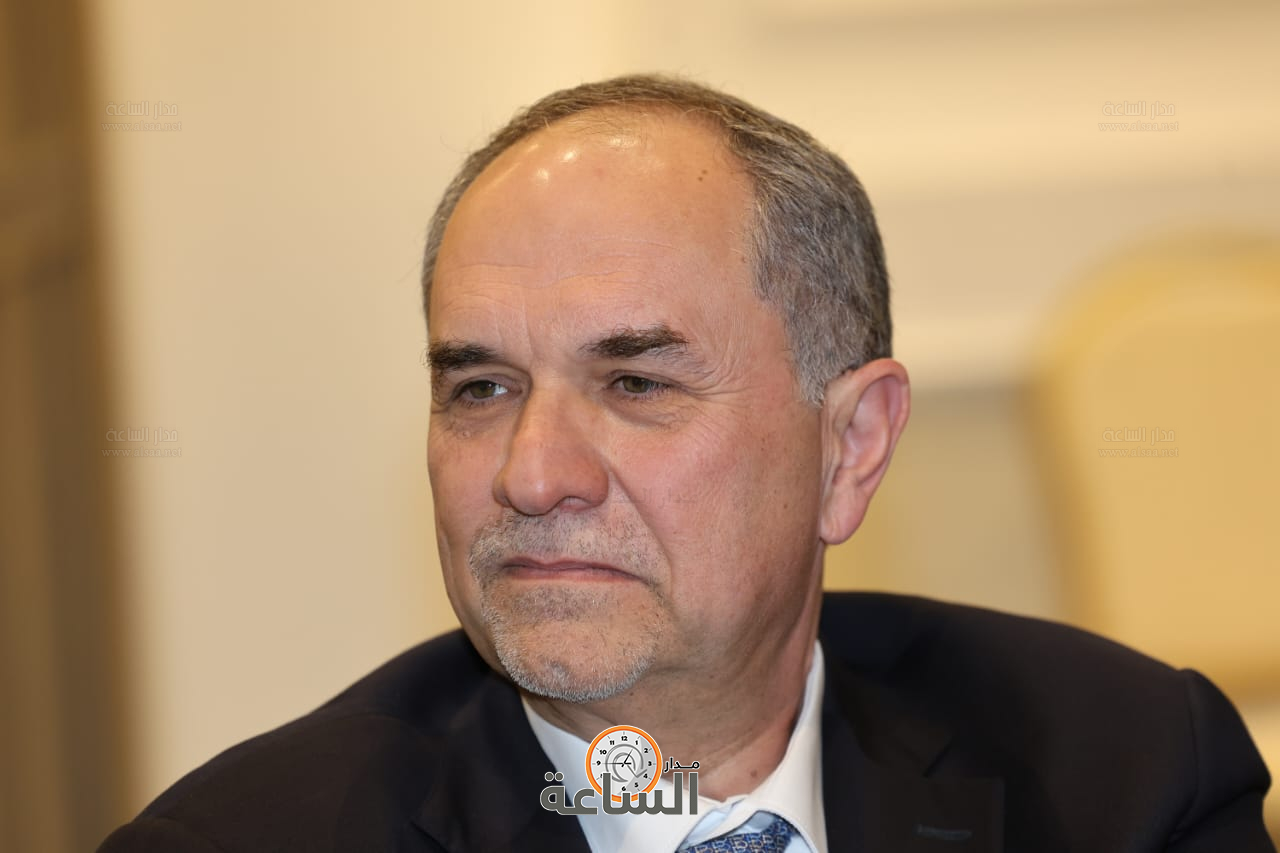 Madar Al-Saa Images 0.2293743044503308