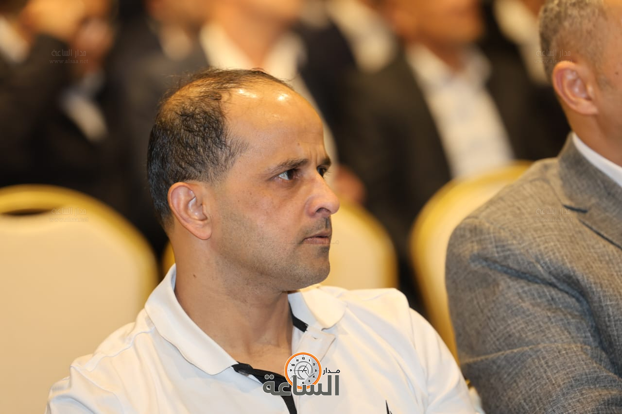 Madar Al-Saa Images 0.3997093542336261