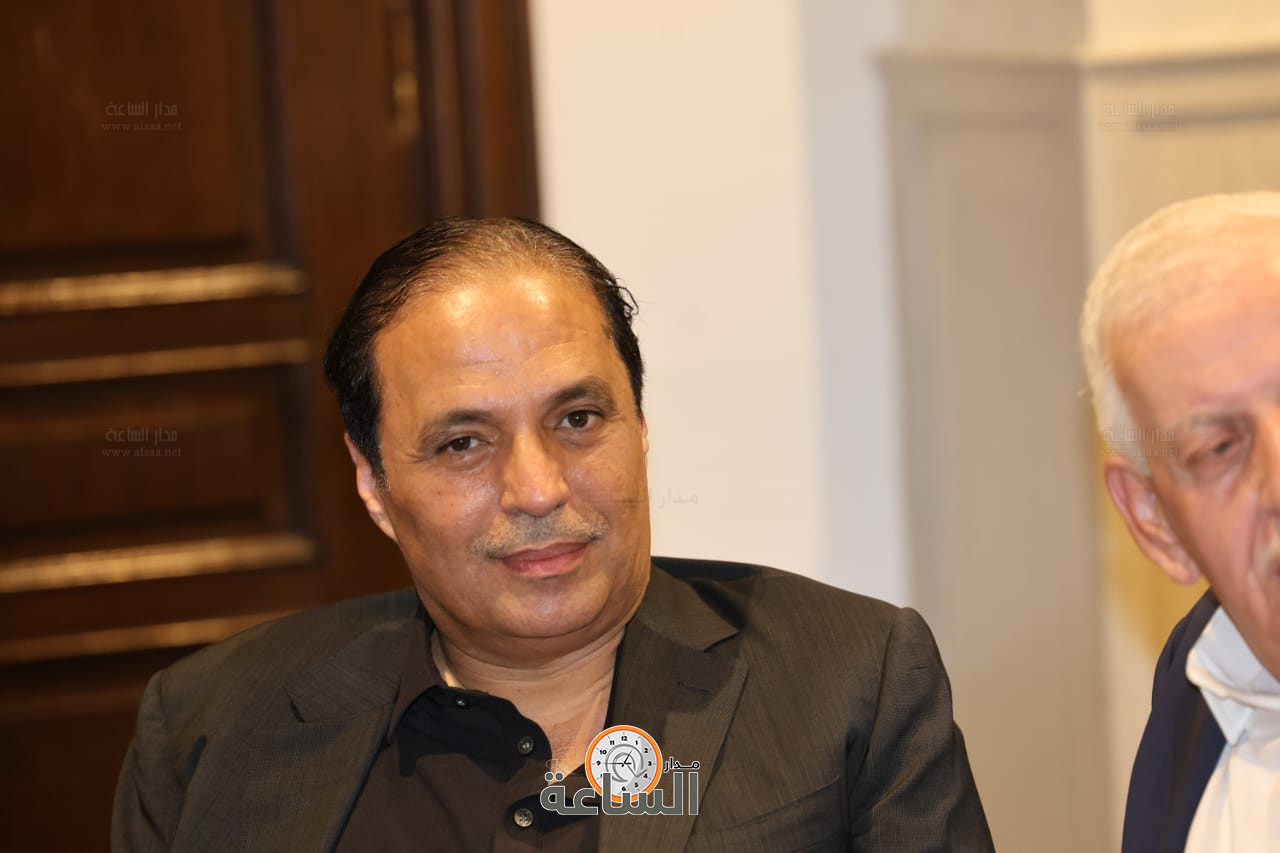 Madar Al-Saa Images 0.48816471479172685