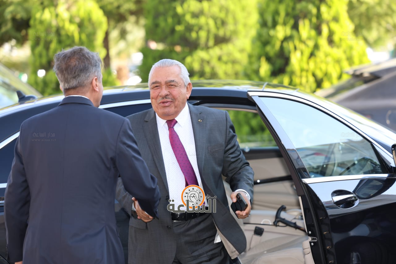 Madar Al-Saa Images 0.2451687685578996