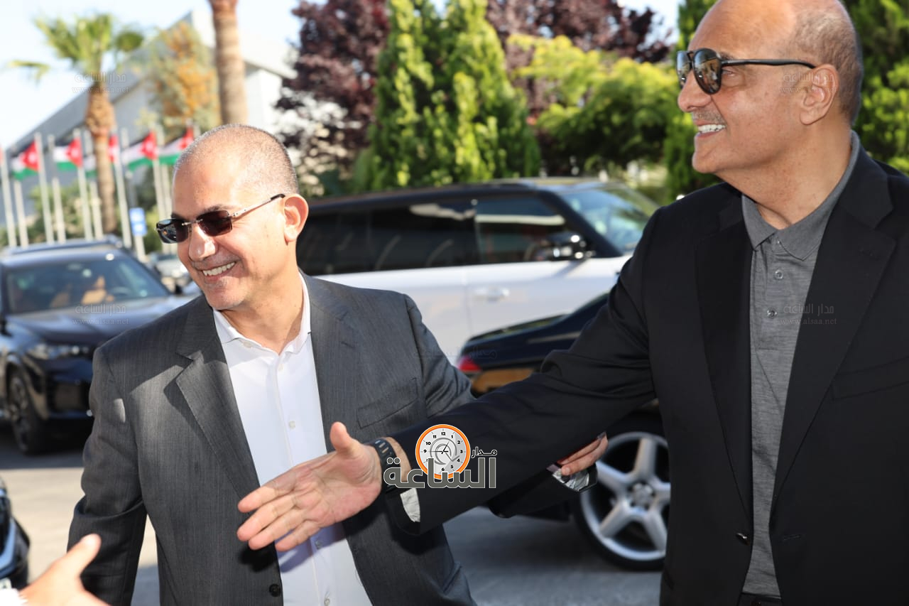 Madar Al-Saa Images 0.7355806615361559