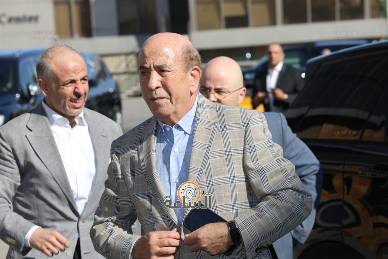 Madar Al-Saa Images 0.3260343080841085