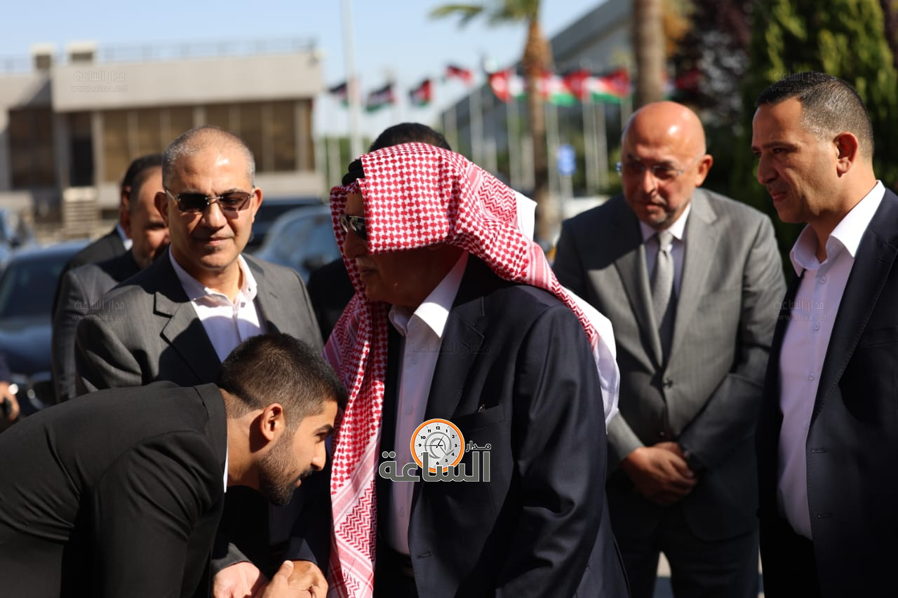 Madar Al-Saa Images 0.44135937750928056