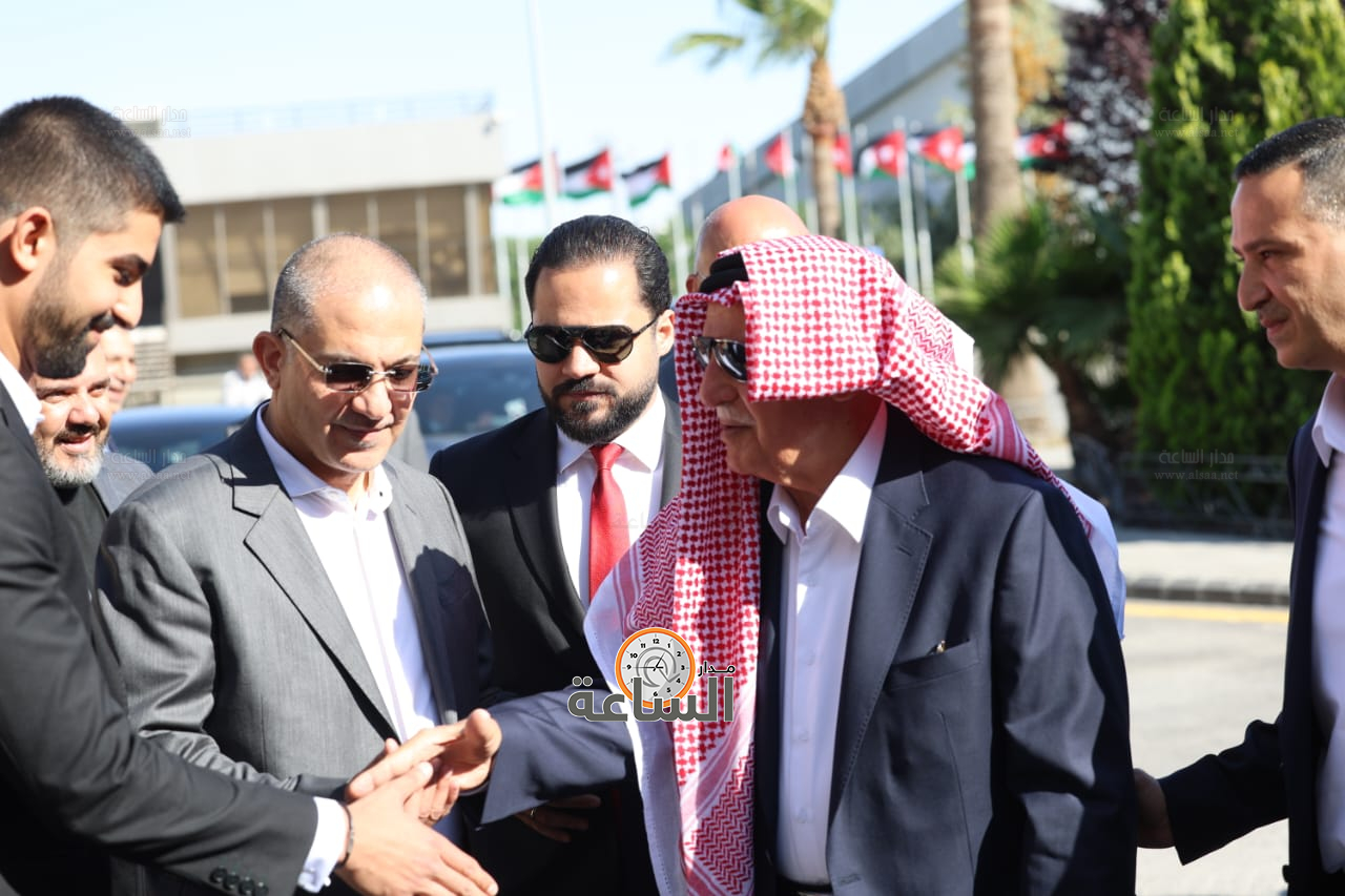 Madar Al-Saa Images 0.8240244367333239