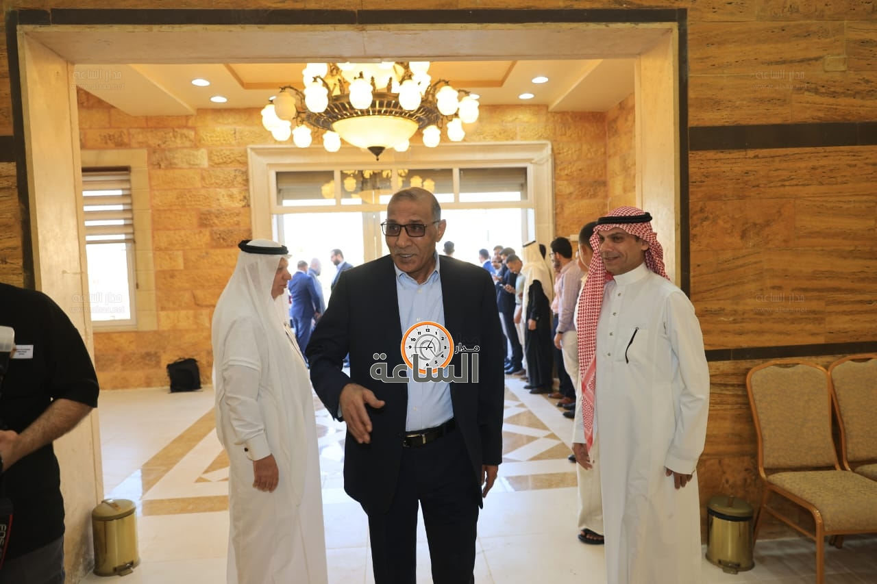 Madar Al-Saa Images 0.04970349443023736