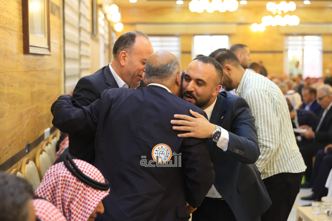 Madar Al-Saa Images 0.6823682640252452